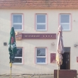 Tady to mydl�me